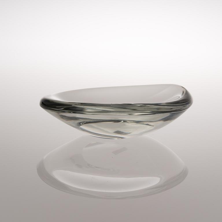 A Kutonen (The six) bowl, model 3839, signed Tapio Wirkkala, Iittala. Late 1950s.