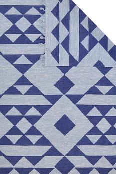 MATTA, slätväv, ca 300 x 207 cm.