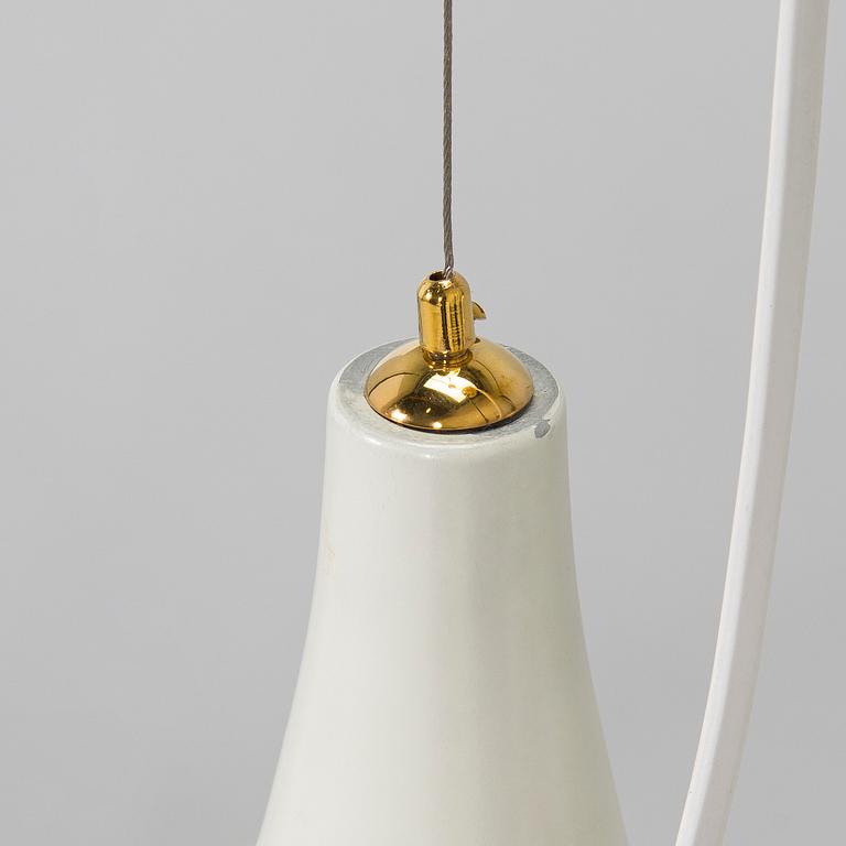 Paavo Tynell, a mid-20th century pendant light for Taito.