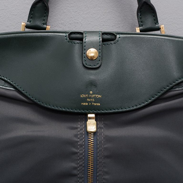 Taiga Epicea Housse Bering, Louis Vuitton.