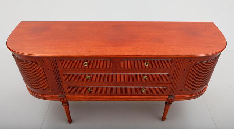SIDEBOARD, gustaviansk stil, 1900-talets andra hälft.