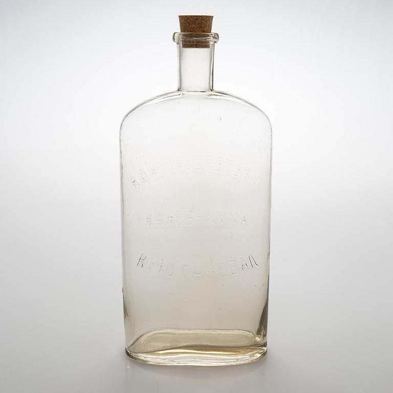 Flaska, höjd 44 cm. Kemiska laboratoriet i S:t Petersburg 1860-1917, Ryssland.