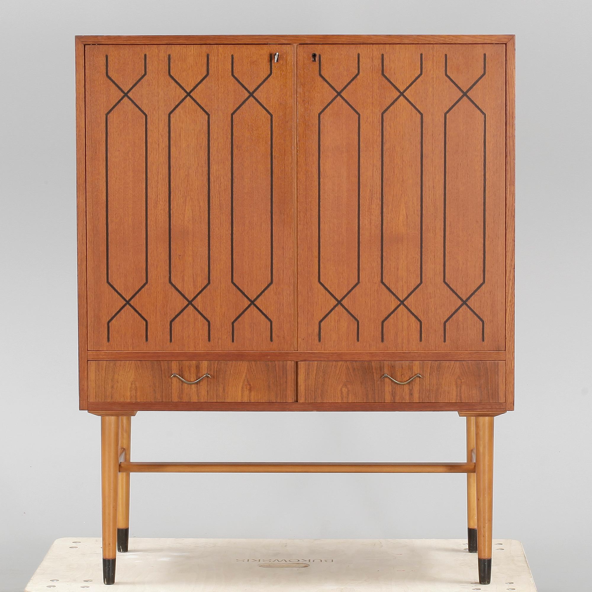 SKÅP, omkring 1900-talets mitt.