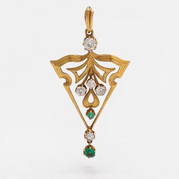 A 14K gold pendant with emeralds and old-cut diamonds ca. 0.53 ct in total. Russia, early 20th century.