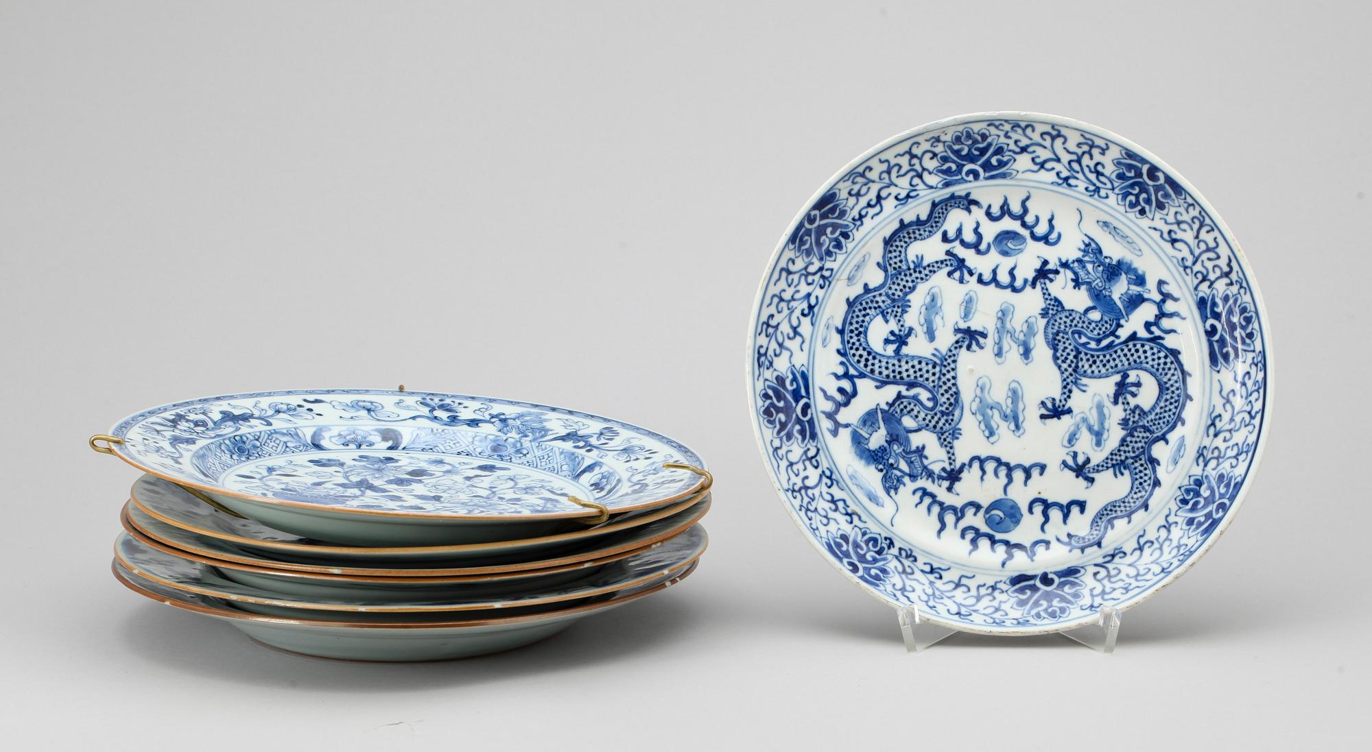 TALLRIKAR, 7 st, porslin, Kina, Qing dynastin, främst Qianlong (1735-96).