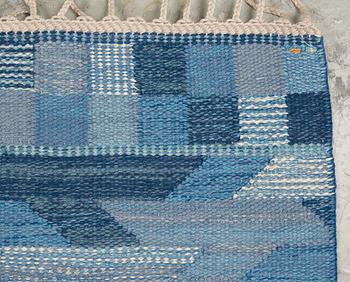 MATTA. "Blåarp". Gobelängteknik. 588,5 x 214,5 cm. Signerad AB MMF BN.