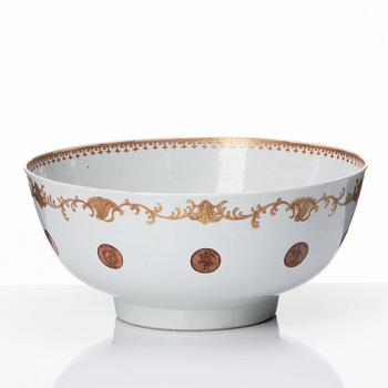 Bålskål, kompaniporslin. Kina, Qingdynastin, Qianlong (1736-95).