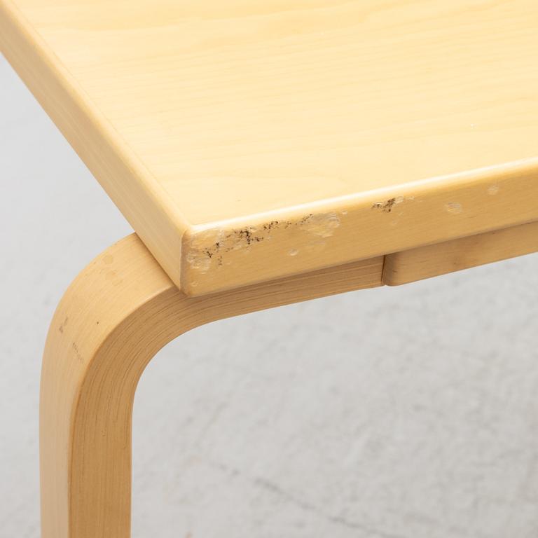 Alvar Aalto, nesting tables 3 pieces, model 88, Artek.