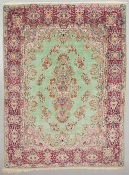 MATTA. Old/semiantik, Kirman. Ca 359 x 267 cm.