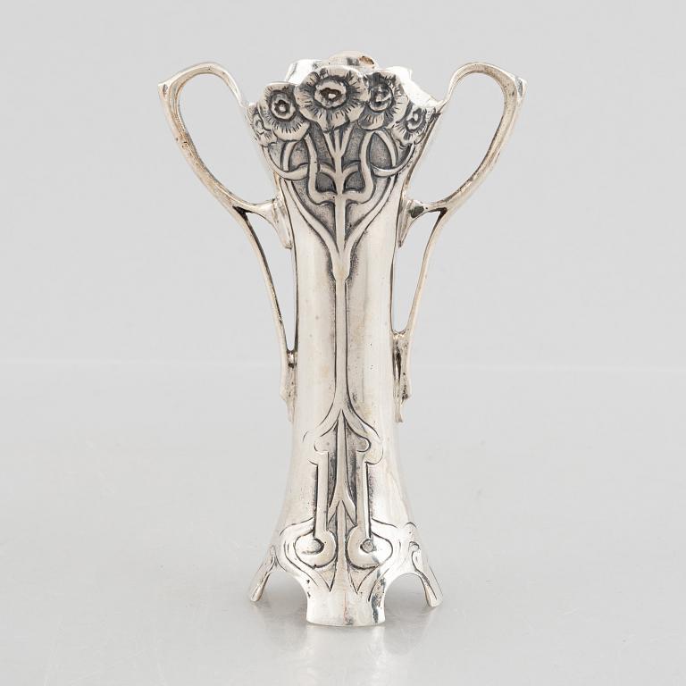 A sterling silver Art Nouveau-style vase, 20th Century.