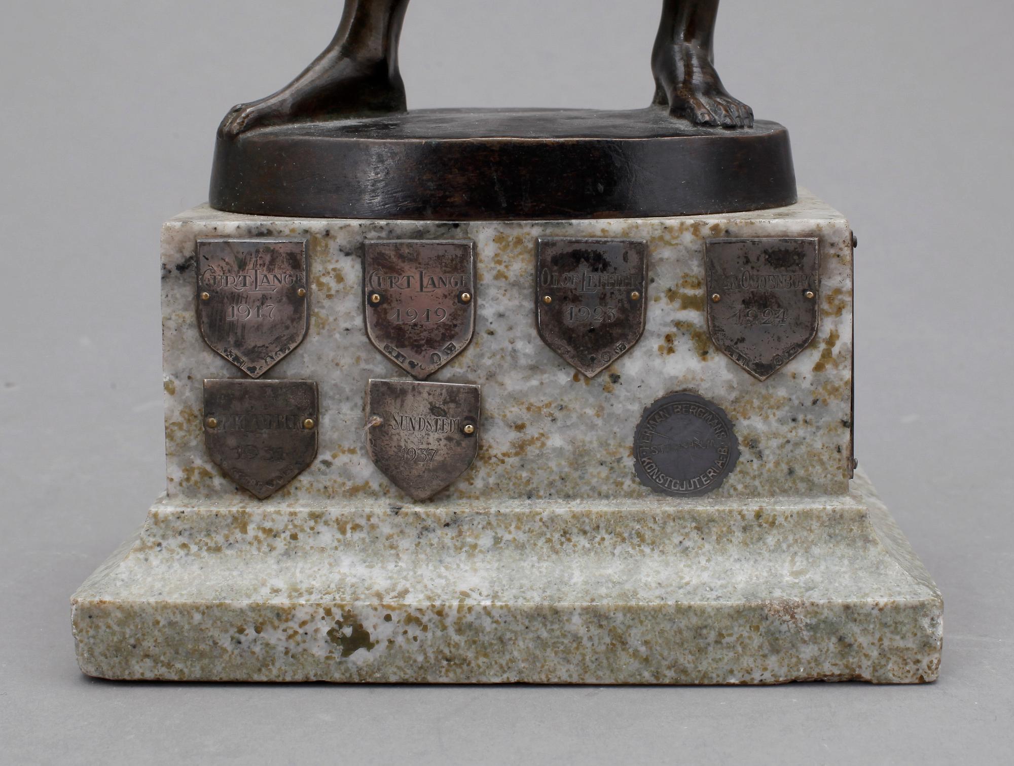 OKÄND KONSTNÄR, skulptur, brons. Gjutarmärkt Herman Bergmans gjuteri. 1900-talets första hälft.