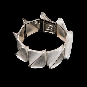 BJÖRN WECKSTRÖM, A BRACELET Silversails, sterling silver, Lapponia 1973.