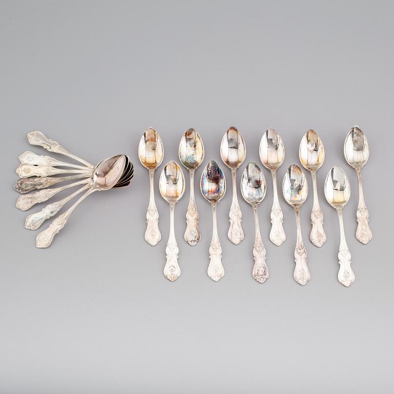 MOCKASKEDAR, 18 st, silver, CG Hallberg, Stockholm 1940-tal. Vikt ca 236 gram.