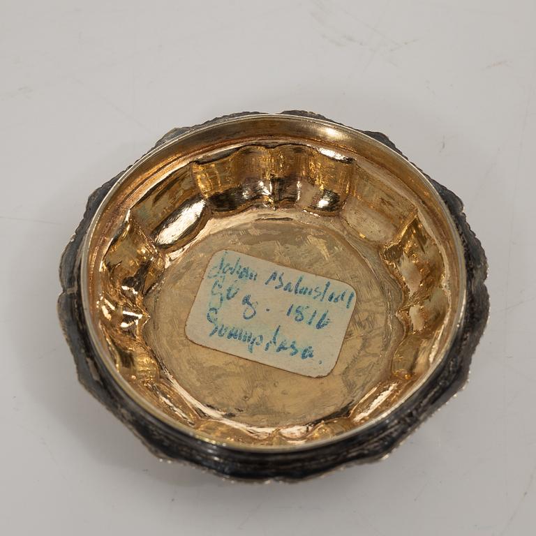 Kyrkdosor, 2 st, silver, Anders Schotte, Uddevalla 1777 och Johan Malmstedt, Göteborg 1816.