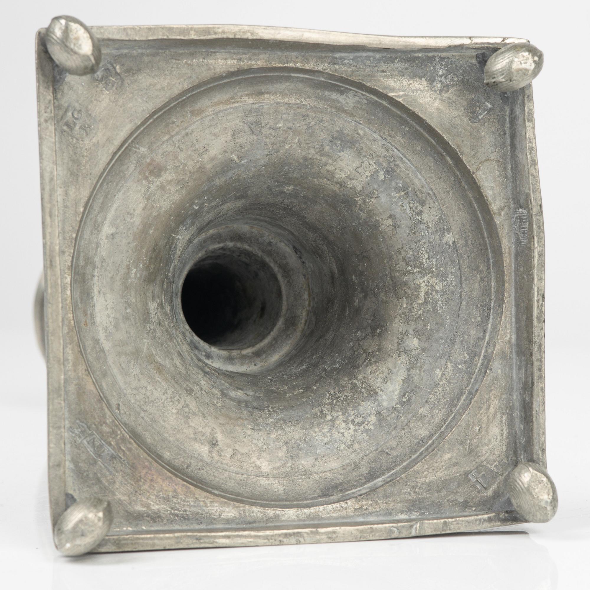 Ljusstakar, ett par, tenn, Lorens Gustav  Krouthén, Karlshamn 1831.