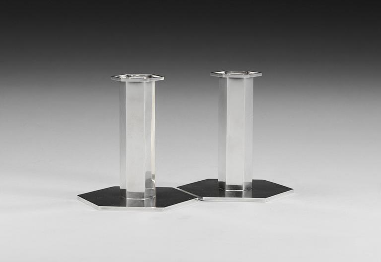 A pair of Wiwen Nilsson sterling candlesticks, Lund 1973.