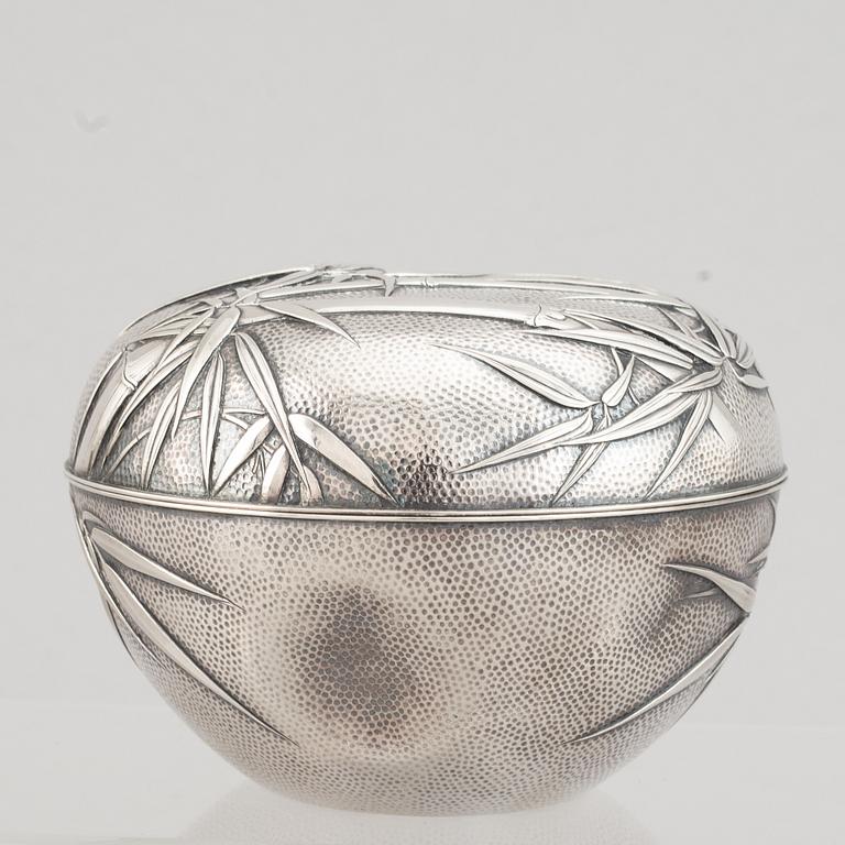 A group of four Japanese silver objects, mostly sterling, signed Yamakawa, Shokai Yokohama and Miyamoto, 20th century.