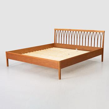Carl Malmsten, Bed frame, 'Guldheden', Åfors Möbelfabrik, latter half of the 20th century.
