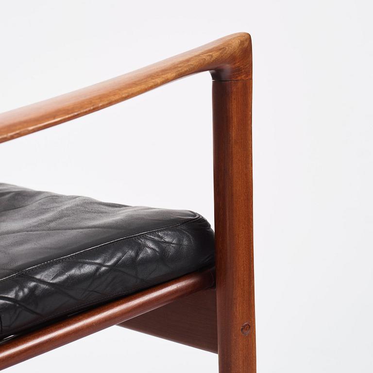 Ib Kofod-Larsen, an 'Åre' easy chair, model nr '809', Olof Persons Fåtöljindustri (OPE), Sweden, 1950-1960s.