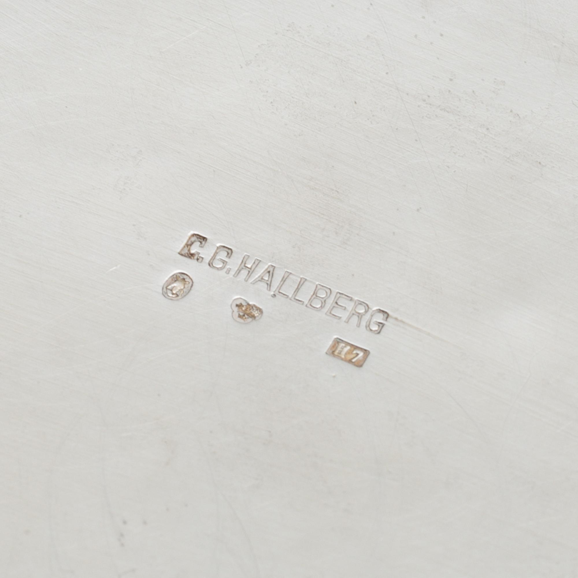 CG HALLBERG, a silver vase, 1910, 456 gram.