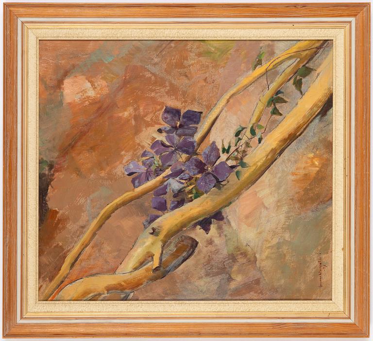 Gunnar Wallentin, Clematis around tree branch.