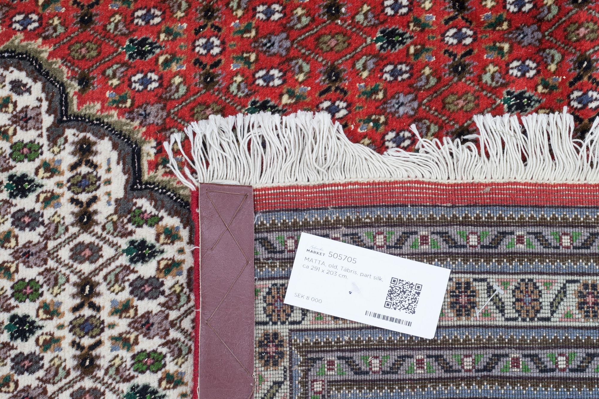 MATTA, old, Täbris, part silk, ca 291 x 203 cm.
