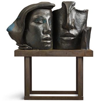 83. Hertha Hillfon, monumental skulptur, glaserad keramik, utförd i egen ateljé.