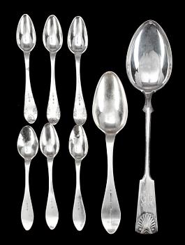 RAGUSKED SAMT 7 olika SKEDAR, silver, Finland resp Eksjö, 1800-1900-tal. Totalvikt ca  240 gram .