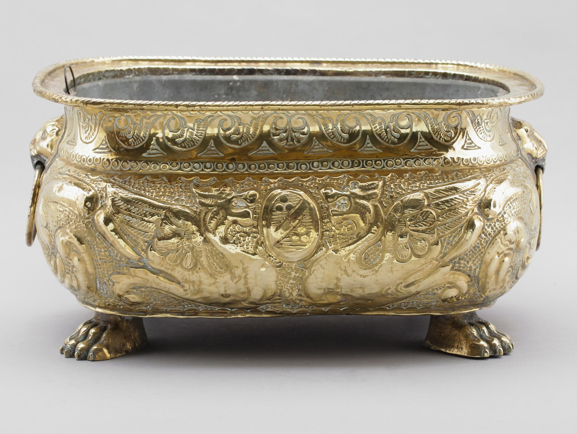 JARDINJÄR, mässing, 1800-tal.