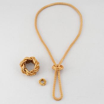Lara Bohinc, a set of a necklace, ring, and bracelet.