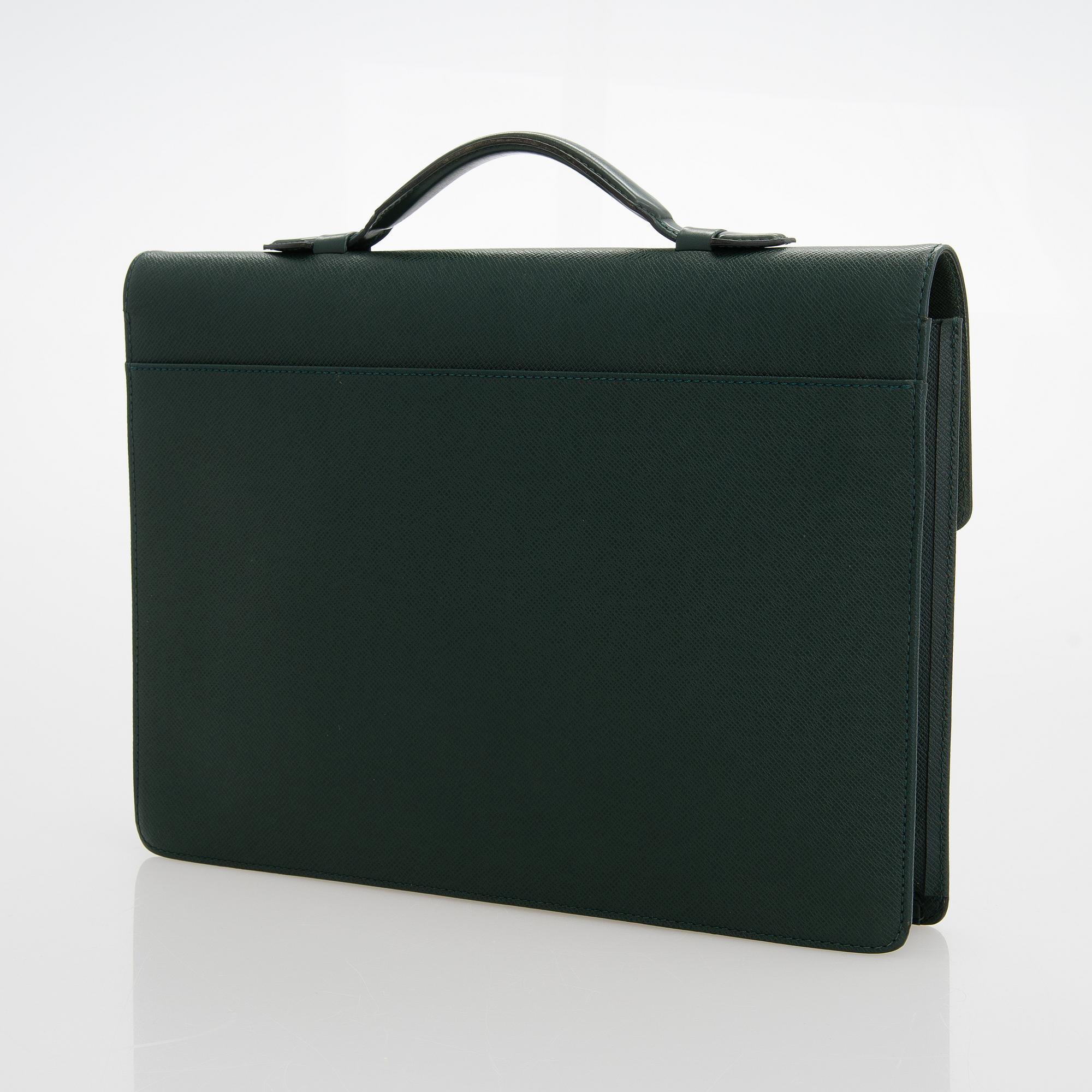 Louis Vuitton, A Taiga leather 'Minuto' Briefcase.