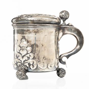 Dryckeskanna, silver, barockstil, CG Hallberg, Stockholm 1939.
