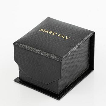 Brosch, Jarl Sandin/ Mary Kay, i form av bi, 18K guld med briljantslipade diamanter.