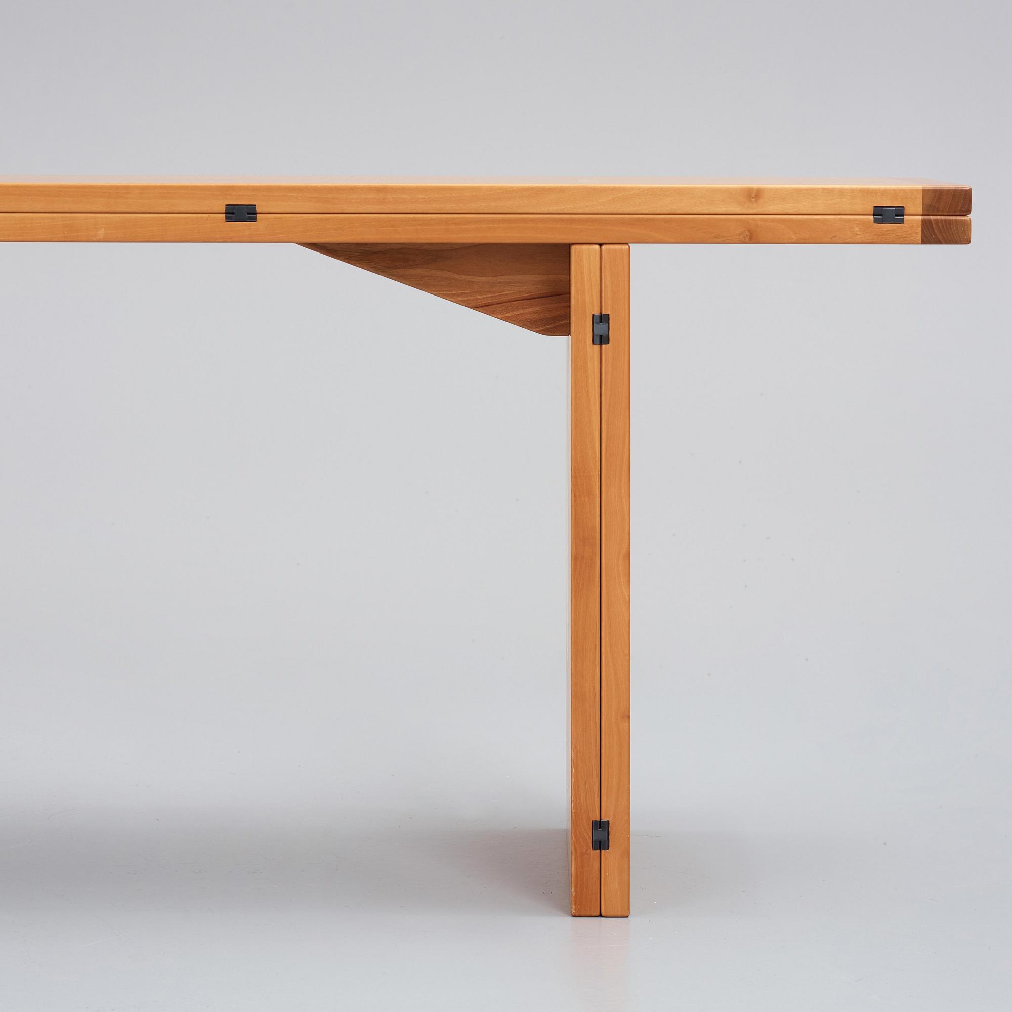 Piero de Martini, matbord / sidebord, "La Barca", Cassina, Italien efter 1975.