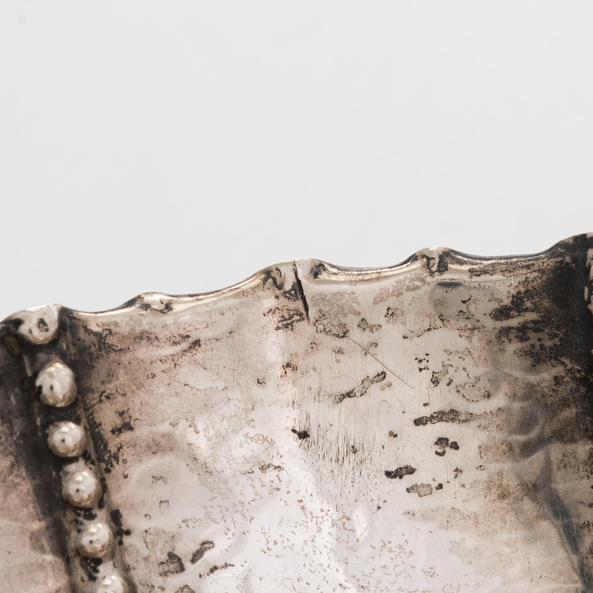 A silver fruit bowl, Eugen Marcus (retailer), Germany.