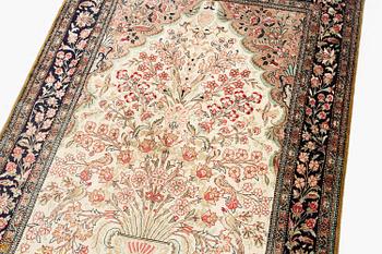 A silk Qum rug, c. 156 x 101 cm.