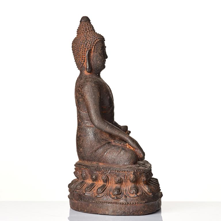 Buddha, järn. Mingdynastin (1368-1644).