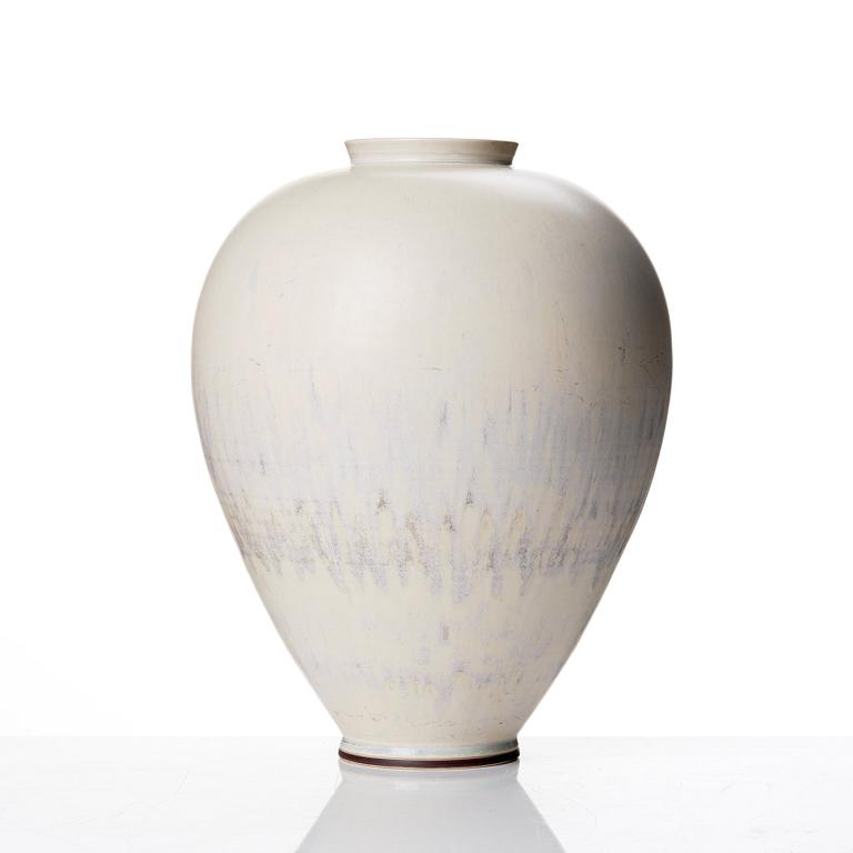 Berndt Friberg, a large stoneware vase, Gustavsberg studio, Sweden 1950.