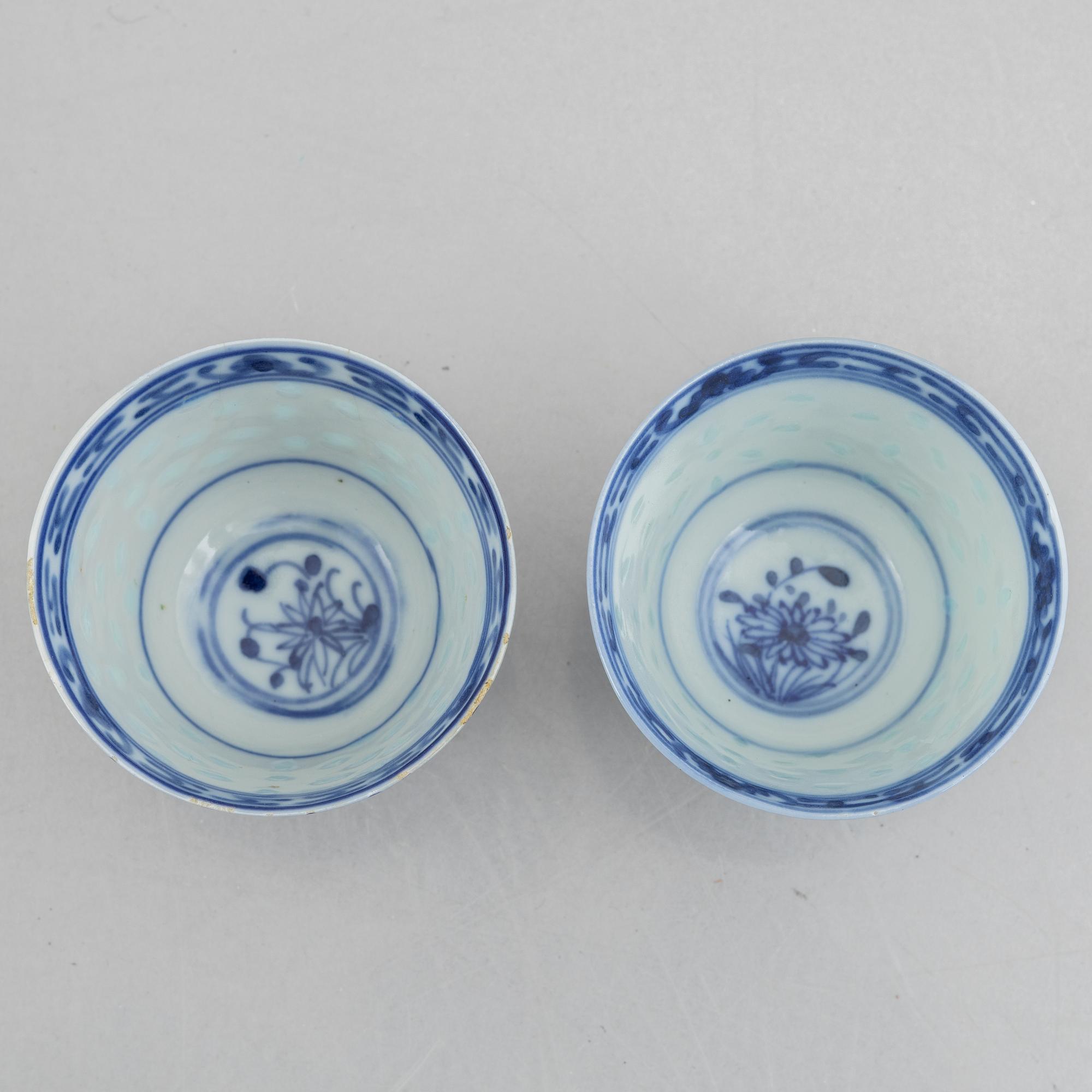 Parti kinesiskt porslin, 13 delar, Qingdynastin, 1700- och 1800-tal.