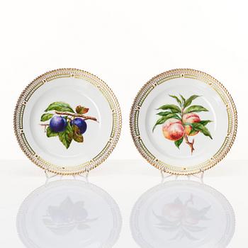 A set of 12 Royal Copenhagen fruit dishes, Denmark, 20th Century.