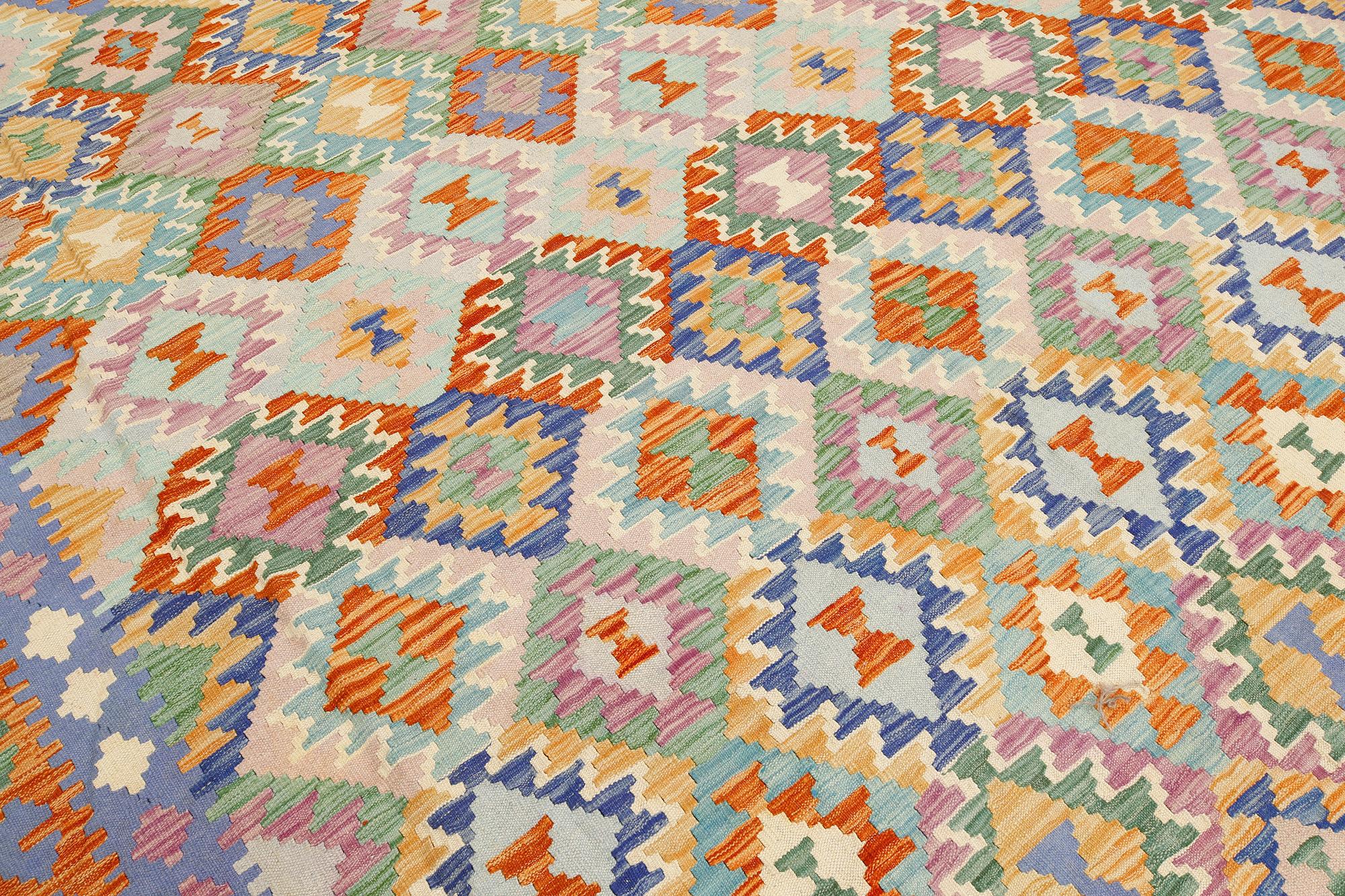 A Kilim carpet, approx. 393 x 296 cm.