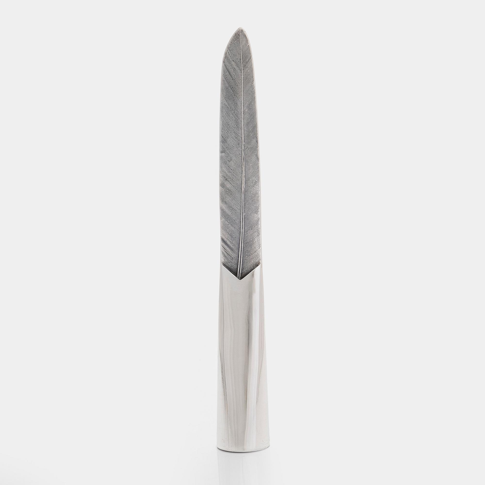 Dekorationsföremål/brevkniv i form av fjäder, sterlingsilver, Lapponia 1984.