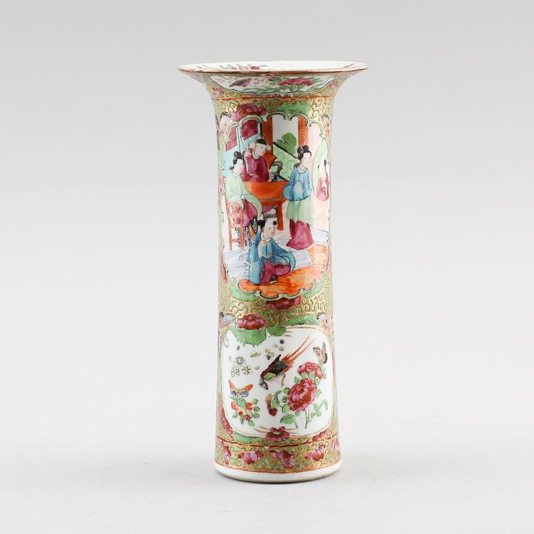 VAS, porslin, Kina, Kanton, 1800-talets mitt.