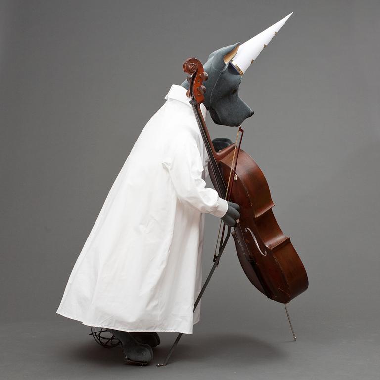 HUND GRAND DANOIS, "Rolf" med cello, NK 2013, JoAnn Tan Studio.
