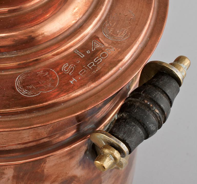 SAMOVAR, koppar och gulmetall, runt sekelskiftet 1900.
