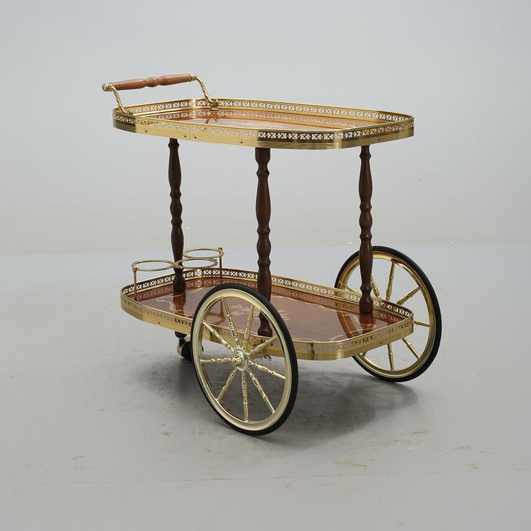 SERVERINGSVAGN, 1900-talets andra hälft.