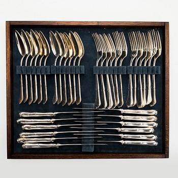An 118-piece set of 'Chippendale' silver cutlery, Finnish hallmarks. In cutlery box.