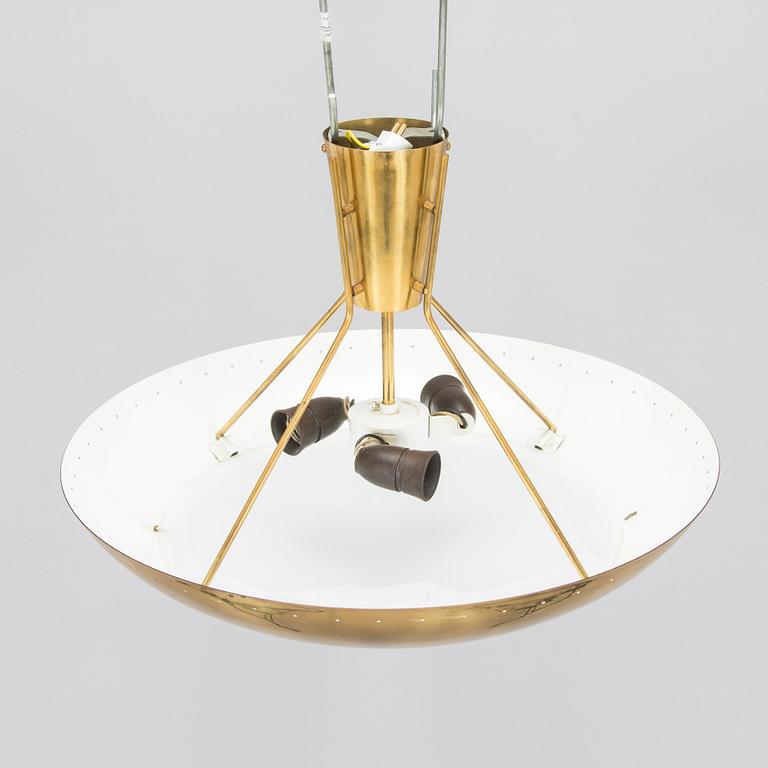 Taklampa, modell ER 163, Itsu 1900-talets mitt.