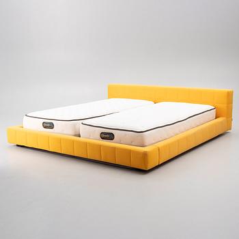 Giuseppe Viganò, a 'Squaring' bed, Bonaldo, Italy.