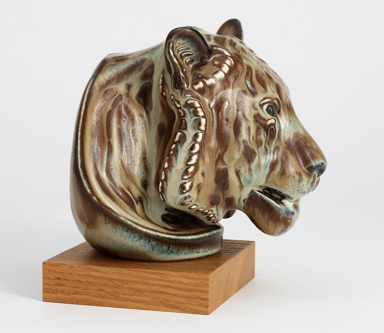 A Gunnar Nylund stoneware figure of a tiger's head, Rörstrand.